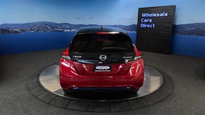 2020 Nissan Leaf - Thumbnail