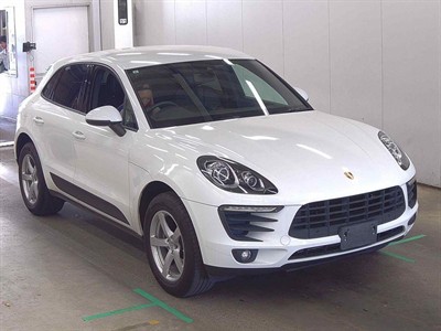 2017 Porsche Macan - Thumbnail