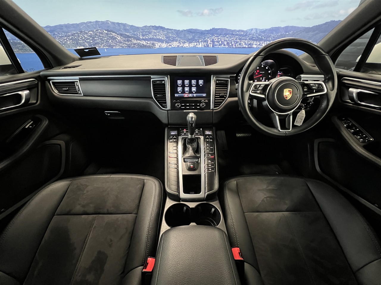 2017 Porsche Macan