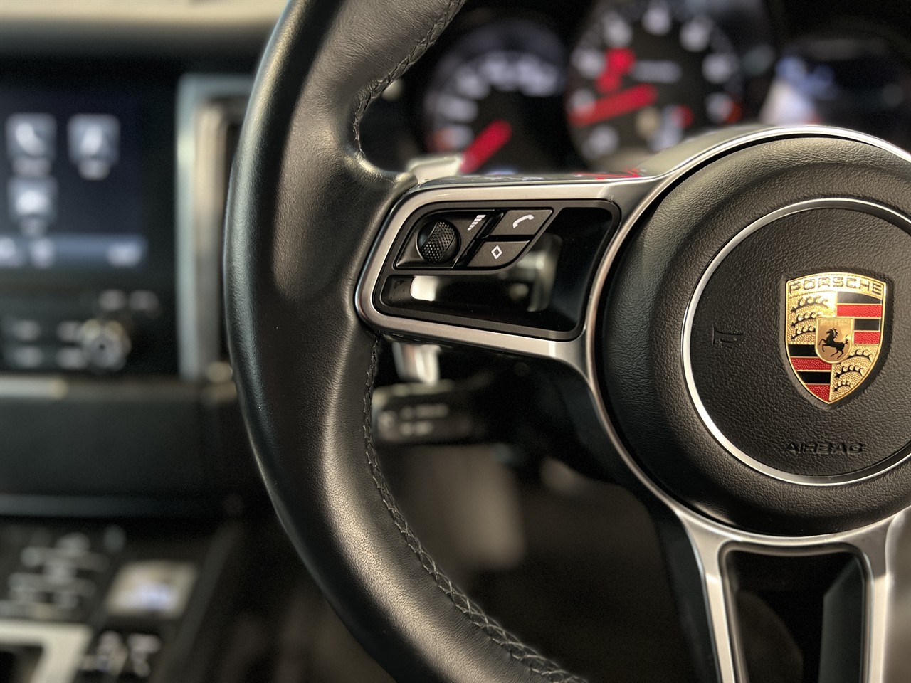 2017 Porsche Macan