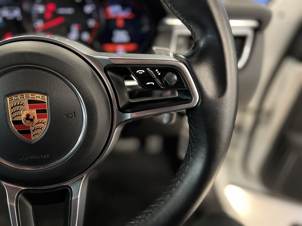 2017 Porsche Macan