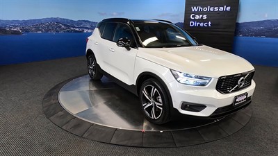 2021 Volvo XC40 - Thumbnail