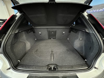 2021 Volvo XC40 - Thumbnail