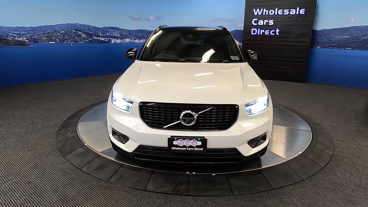 2021 Volvo XC40