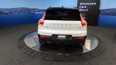 2021 Volvo XC40 - Thumbnail