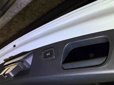 2019 Jaguar E-Pace - Thumbnail