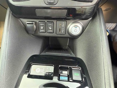 2021 Nissan Leaf - Thumbnail