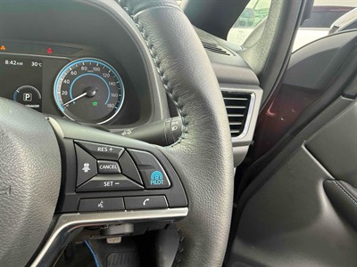 2021 Nissan Leaf - Thumbnail