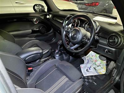2018 Mini Cooper - Thumbnail