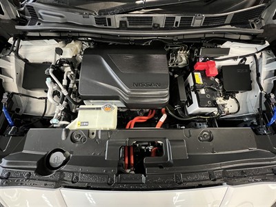 2022 Nissan Leaf - Thumbnail