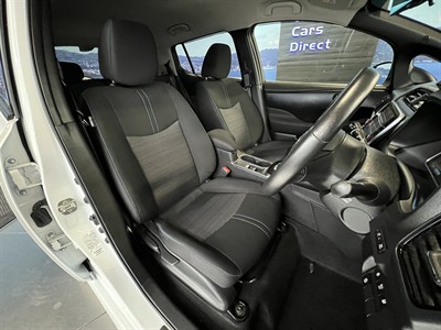 2022 Nissan Leaf - Thumbnail