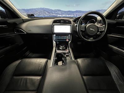 2016 Jaguar XE - Thumbnail