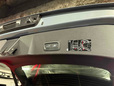 2020 Volvo XC40 - Thumbnail