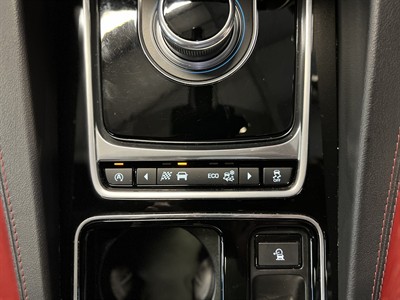 2016 Jaguar F-Pace - Thumbnail
