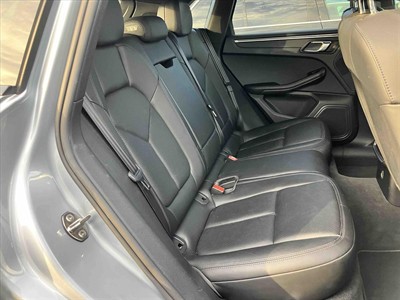 2017 Porsche Macan - Thumbnail