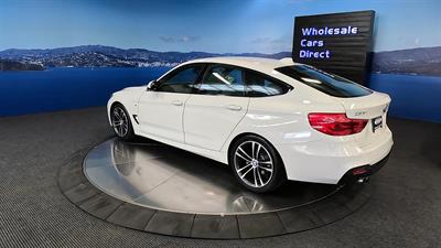 2018 BMW 320i - Thumbnail
