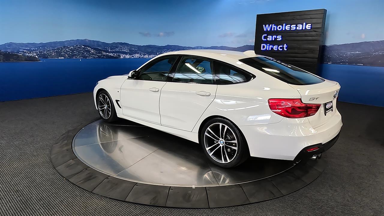 2018 BMW 320i