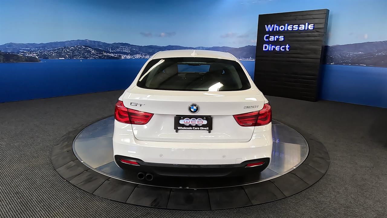 2018 BMW 320i