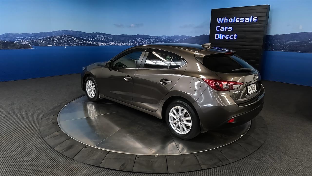 2014 Mazda Axela