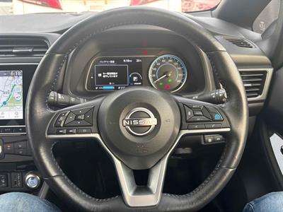2022 Nissan Leaf - Thumbnail