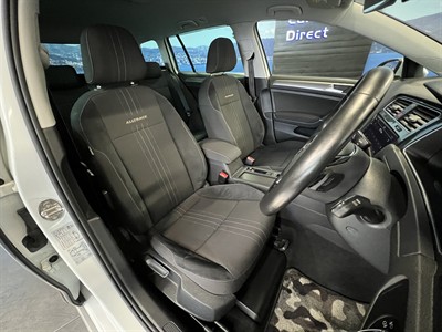 2019 Volkswagen Golf - Thumbnail