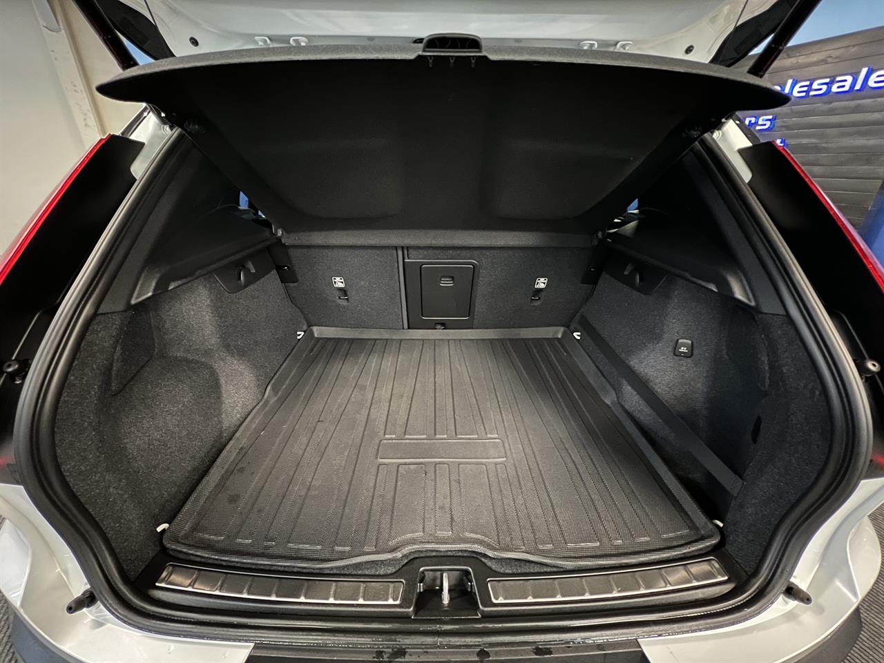 2020 Volvo XC40