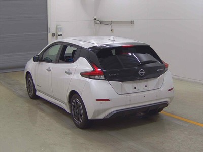 2022 Nissan Leaf - Thumbnail