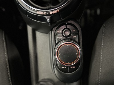 2017 Mini Cooper - Thumbnail