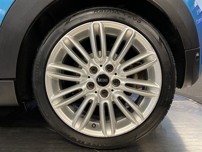 2017 Mini Cooper - Thumbnail