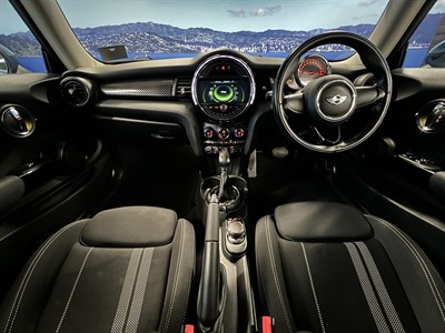 2017 Mini Cooper - Thumbnail