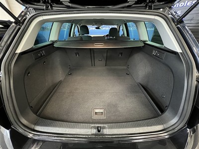 2019 Volkswagen Golf - Thumbnail