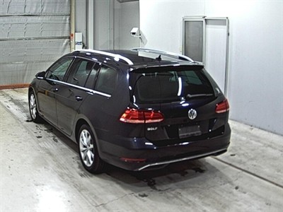 2019 Volkswagen Golf - Thumbnail