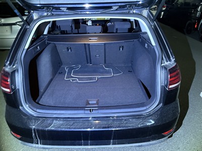 2019 Volkswagen Golf - Thumbnail