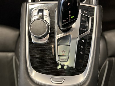 2016 BMW 750i - Thumbnail