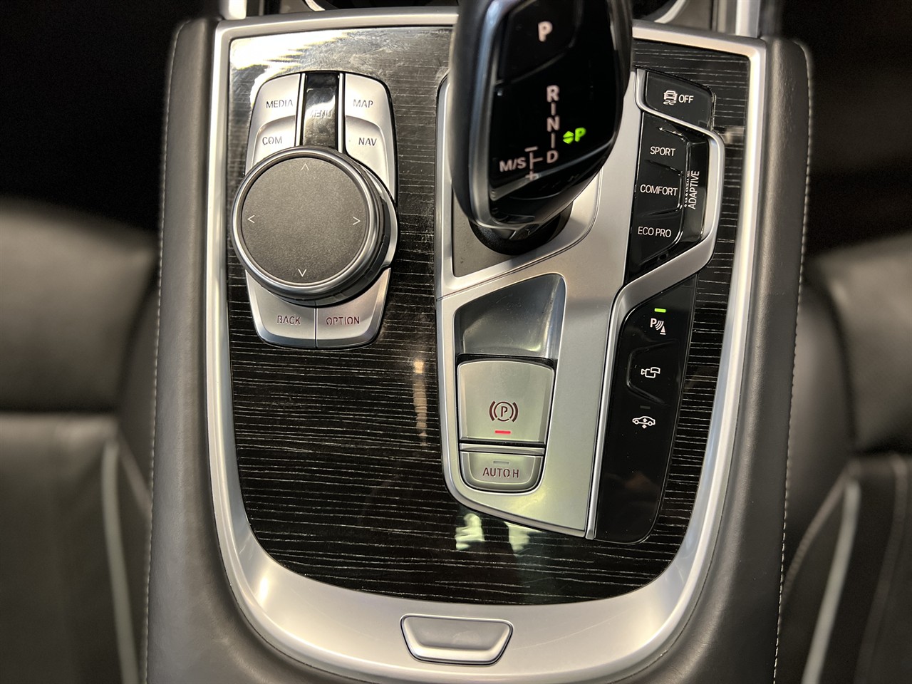 2016 BMW 750i