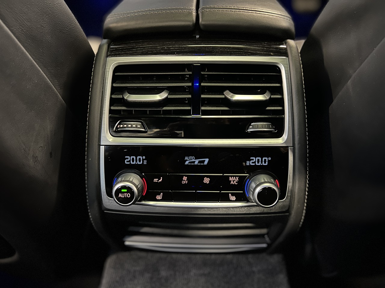 2016 BMW 750i