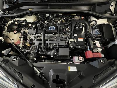 2017 Toyota C-HR - Thumbnail