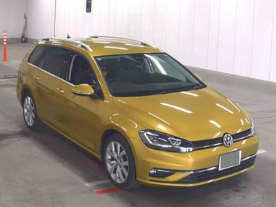 2017 Volkswagen Golf - Thumbnail