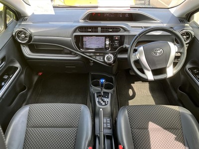 2017 Toyota Aqua - Thumbnail