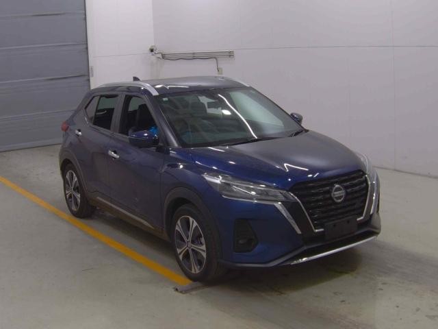 2023 Nissan Kicks