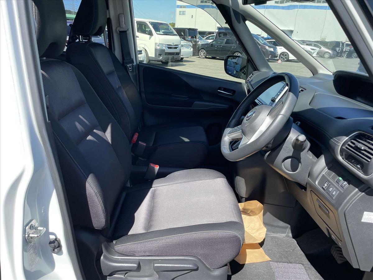 2018 Nissan Serena 