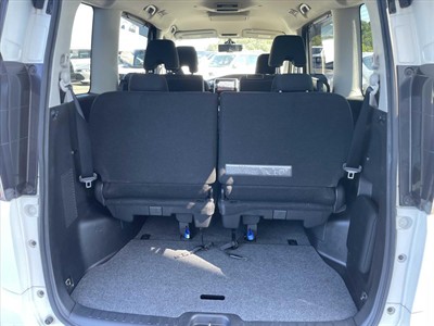 2018 Nissan Serena  - Thumbnail