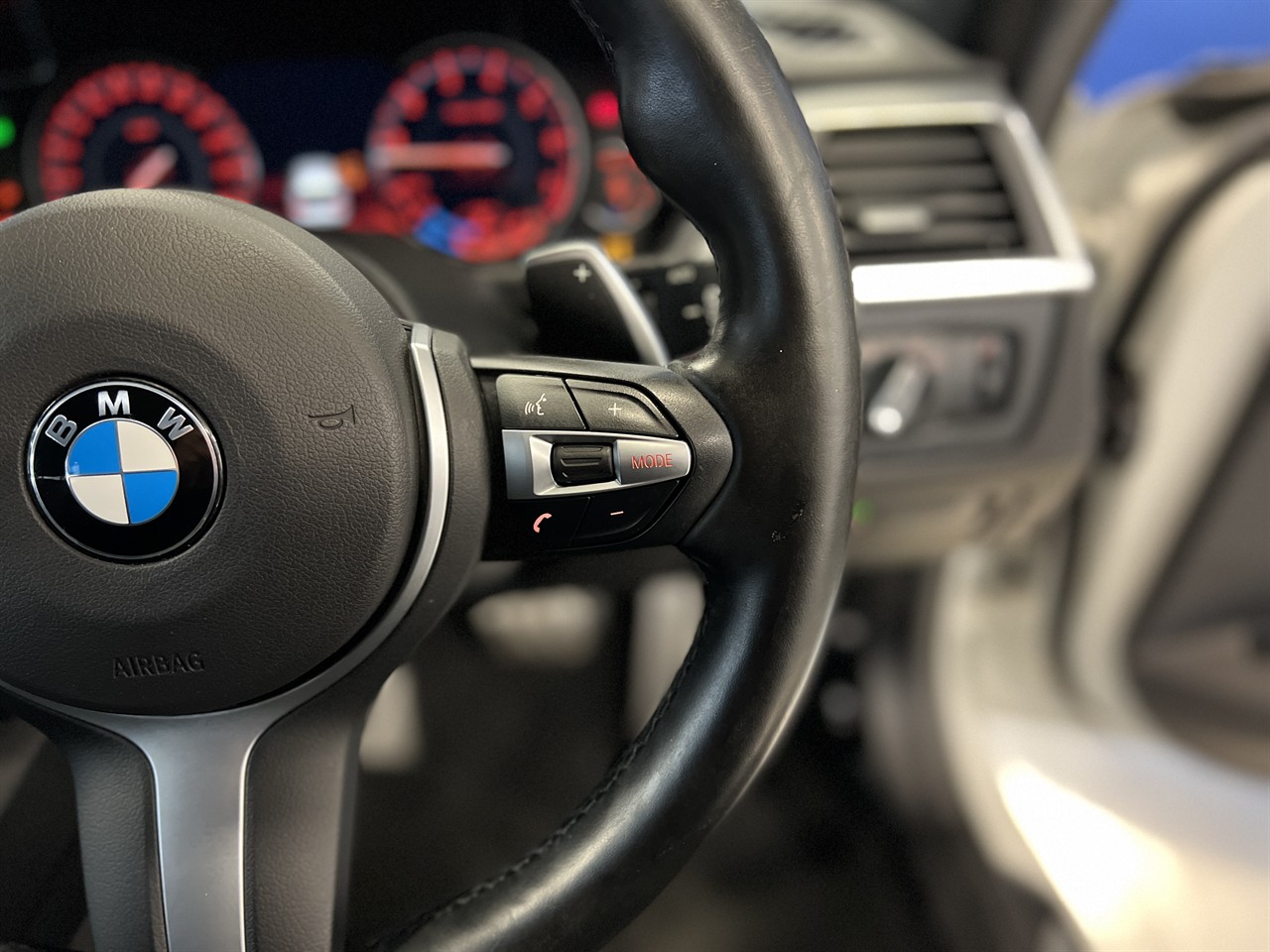 2018 BMW 320i