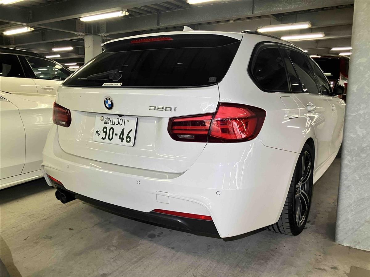 2018 BMW 320i