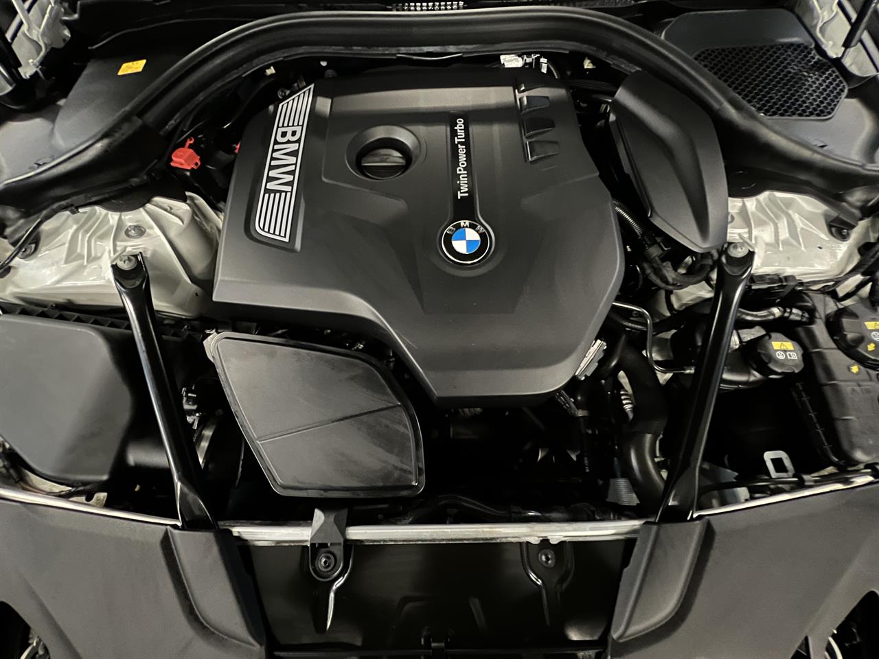2018 BMW 523i