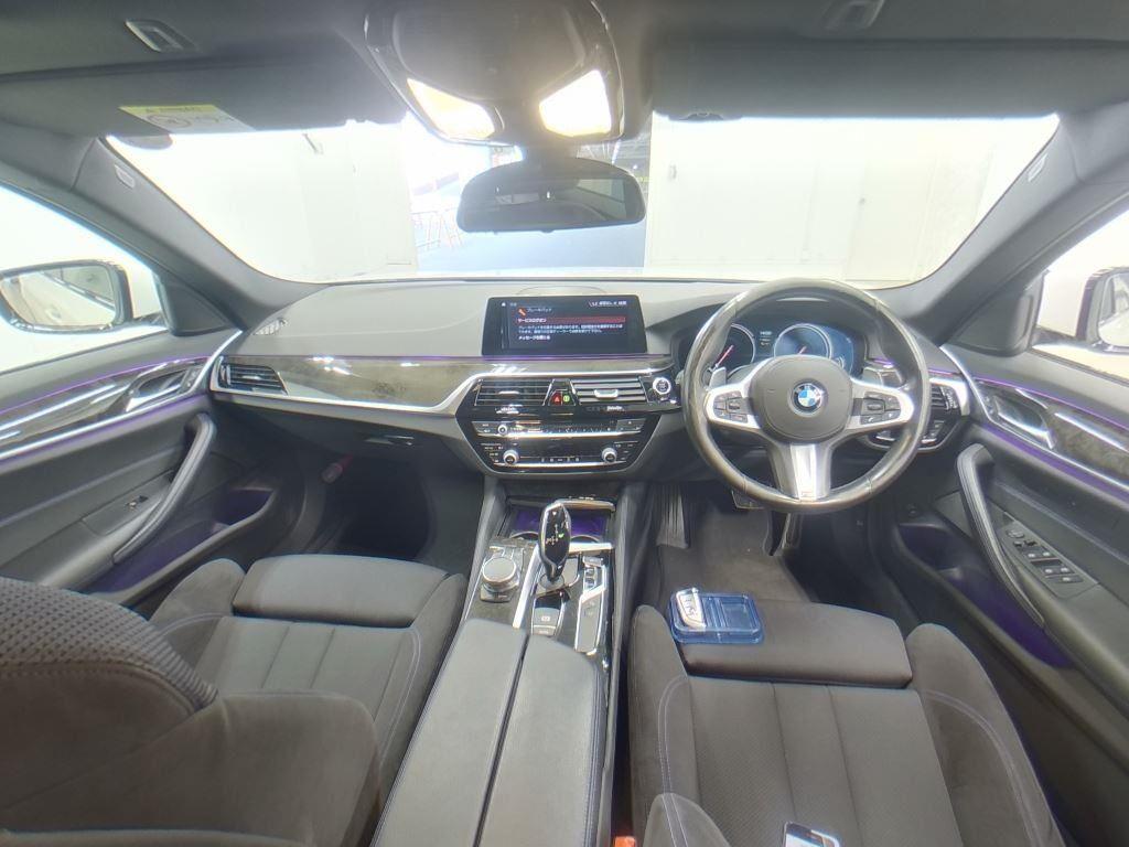 2018 BMW 523i