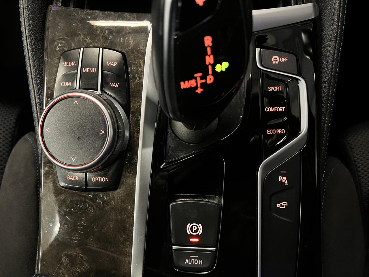2018 BMW 523i