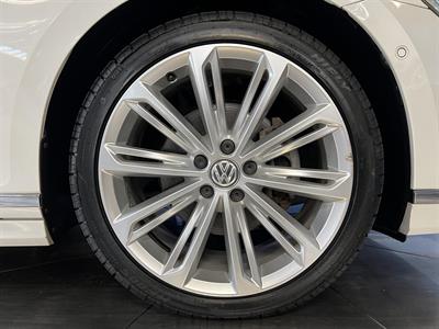 2016 Volkswagen Passat - Thumbnail