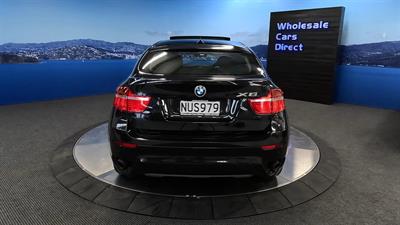 2010 BMW X6 - Thumbnail