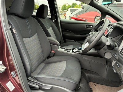 2022 Nissan Leaf - Thumbnail